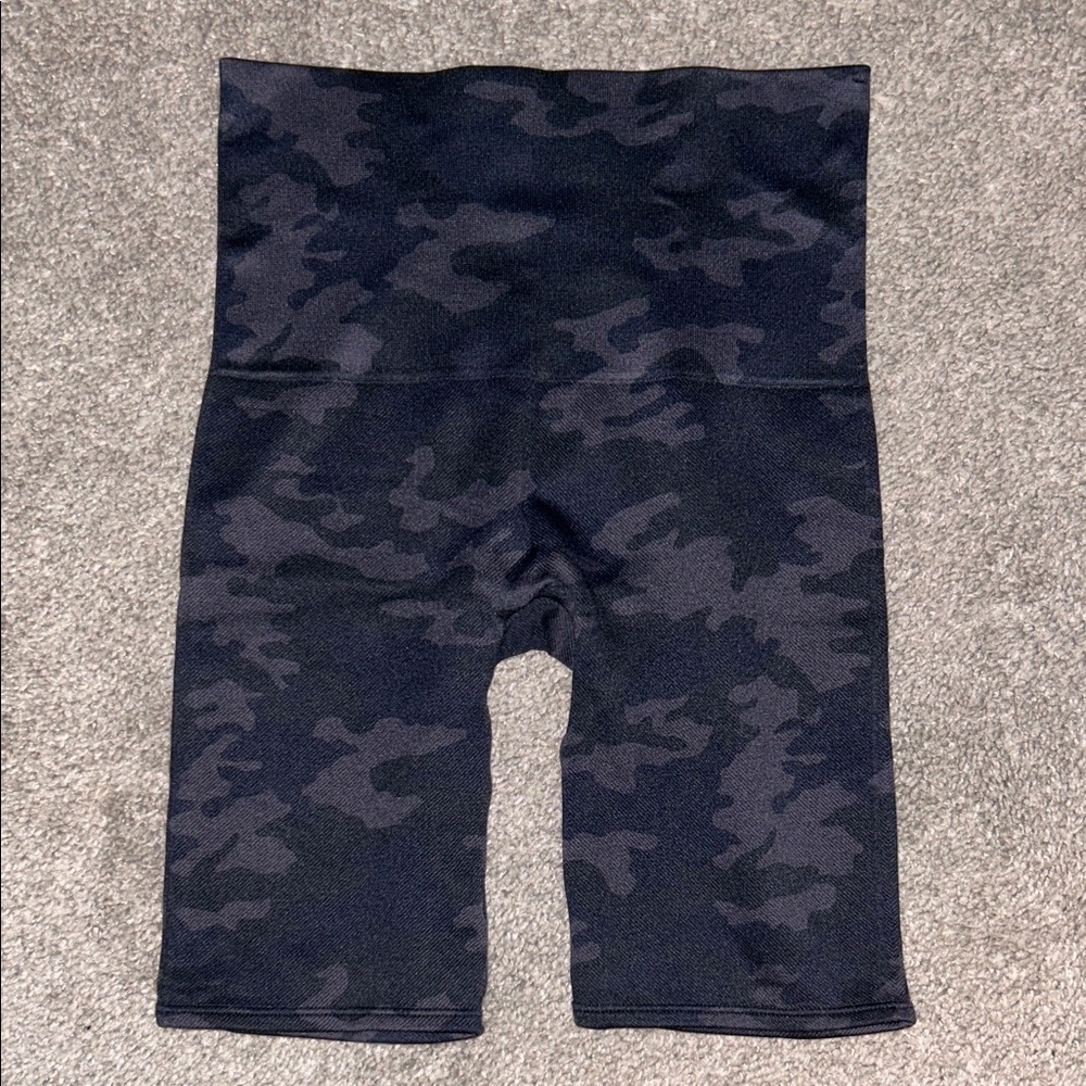 SPANX Camouflage Print Shorts